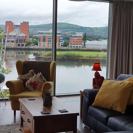 بلفاست Luxury Apartment Marina Views At Titanic Quarter المظهر الخارجي الصورة