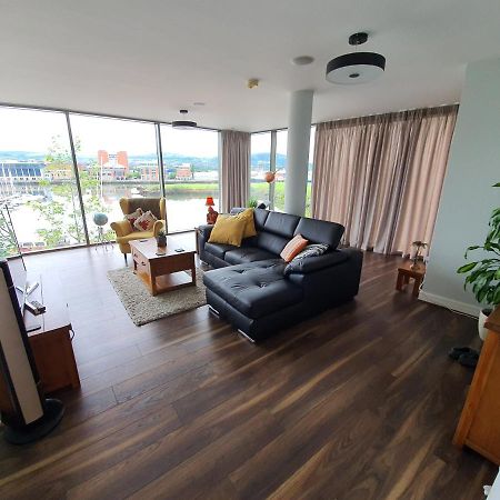 بلفاست Luxury Apartment Marina Views At Titanic Quarter المظهر الخارجي الصورة